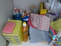 Diverse apparatuur en producten - afbeelding 2 van  4