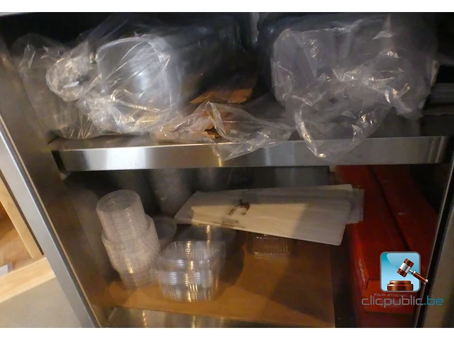 Diverse apparatuur en verbruiksartikelen voor de horeca - afbeelding 2 van  10