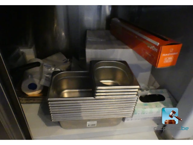 Diverse apparatuur en verbruiksartikelen voor de horeca - afbeelding 7 van  10