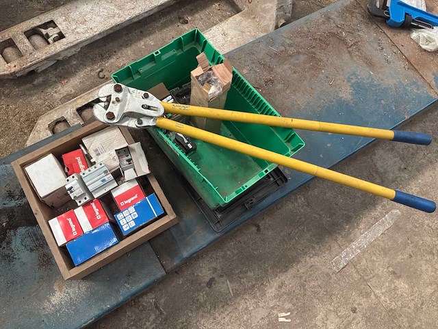 Diverse artikelen voor elektriciteit - afbeelding 7 van  12