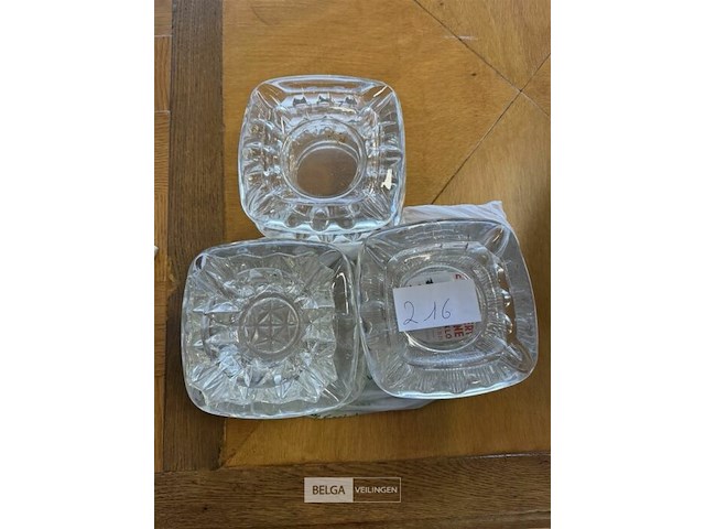 Diverse asbakken - afbeelding 1 van  1