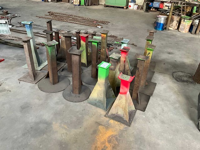 Diverse assteun (25x) - afbeelding 1 van  8