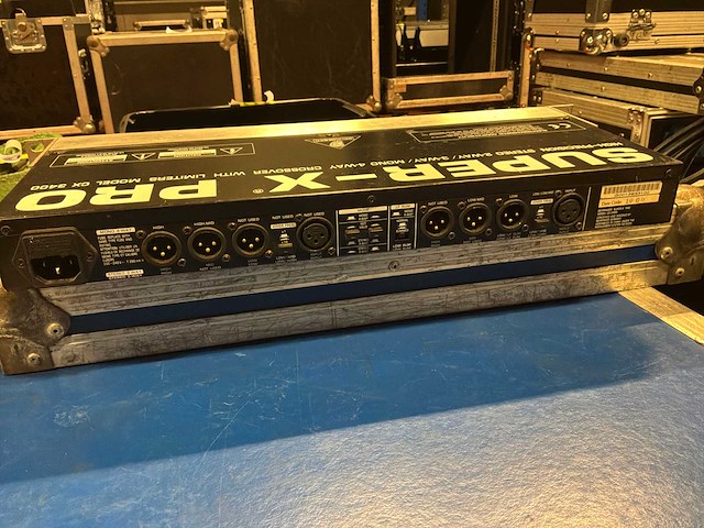 Diverse audio apparatuur - afbeelding 2 van  10