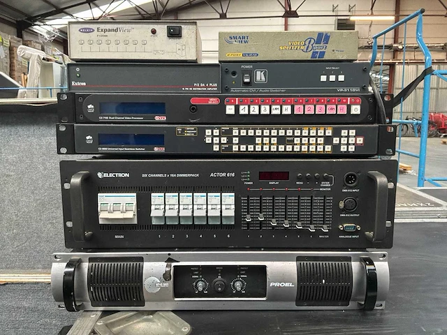 Diverse audio en video processing apparatuur (9x) - afbeelding 1 van  14