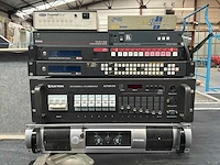 Diverse audio en video processing apparatuur (9x) - afbeelding 1 van  14
