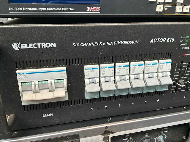 Diverse audio en video processing apparatuur (9x) - afbeelding 10 van  14