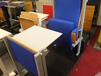Diverse auditoriumstoelen - afbeelding 2 van  8
