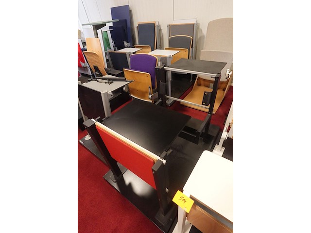 Diverse auditoriumstoelen - afbeelding 4 van  8