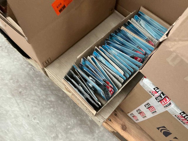 Diverse auto garage toebehoren - afbeelding 10 van  10