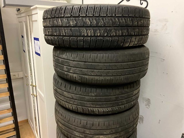 Diverse autobanden (18x) - afbeelding 2 van  8