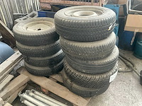 Diverse autobanden op stalen velg (9x) - afbeelding 1 van  12