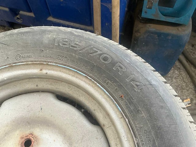 Diverse autobanden op stalen velg (9x) - afbeelding 12 van  12