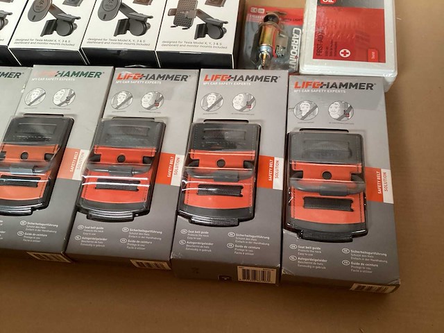 Diverse automotive accessoires - afbeelding 2 van  6