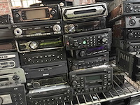 Diverse autoradio’s en cd laders (80x) - afbeelding 6 van  12