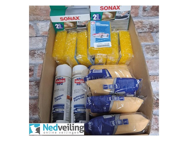 Diverse autoreinigings accessoiores - afbeelding 2 van  3