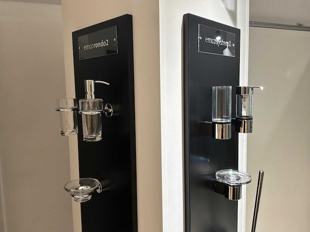 Diverse badkamer accessoires (27x) - afbeelding 1 van  17