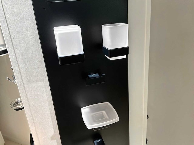 Diverse badkamer accessoires (34x) - afbeelding 2 van  14