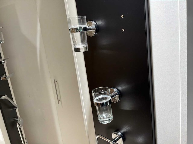 Diverse badkamer accessoires (34x) - afbeelding 12 van  14