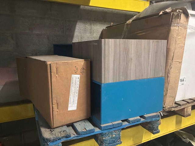 Diverse badkamermeubels - afbeelding 4 van  9