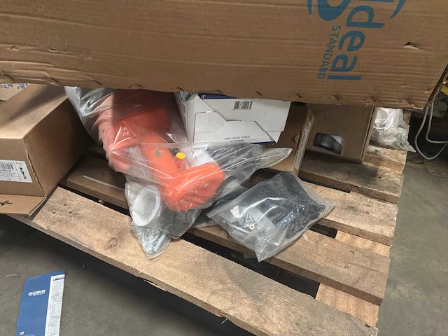 Diverse badkamermeubels - afbeelding 8 van  9