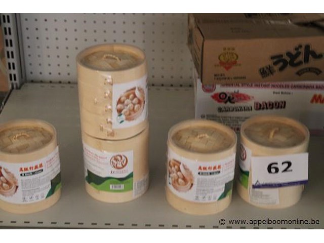 Diverse bamboo steamers - afbeelding 2 van  2