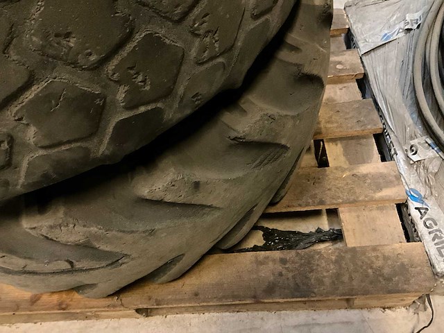 Diverse band met velg (2x) - afbeelding 5 van  5