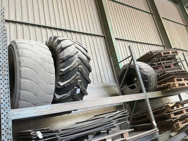 Diverse banden (23x) - afbeelding 1 van  9