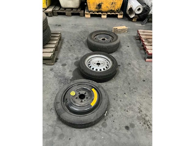 Diverse banden (3x) waaronder goodyear en continental - afbeelding 21 van  21