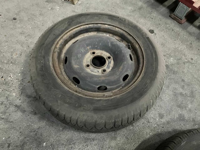 Diverse banden (3x) waaronder goodyear en continental - afbeelding 2 van  21