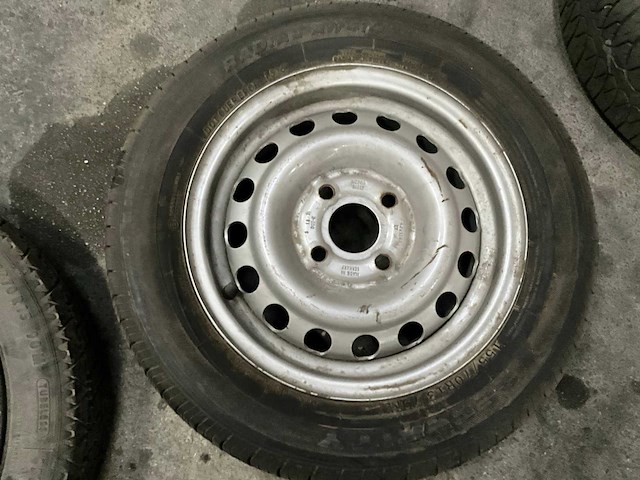 Diverse banden (3x) waaronder goodyear en continental - afbeelding 9 van  21
