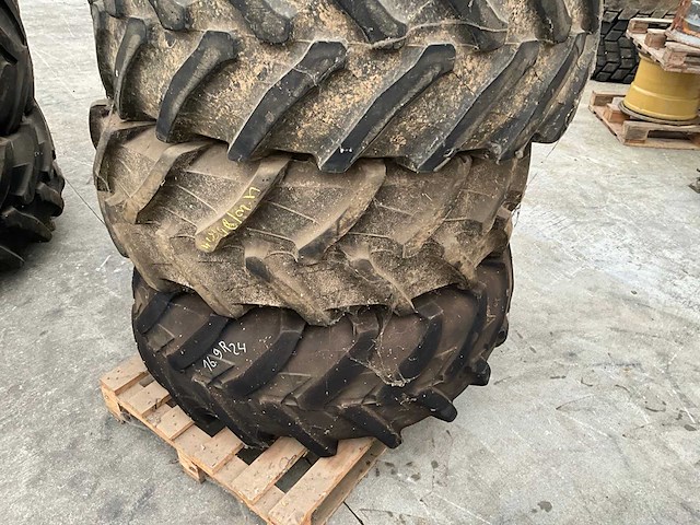 Diverse banden (4x) - afbeelding 3 van  8