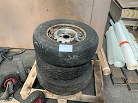 Diverse banden op velg (3x) - afbeelding 1 van  2