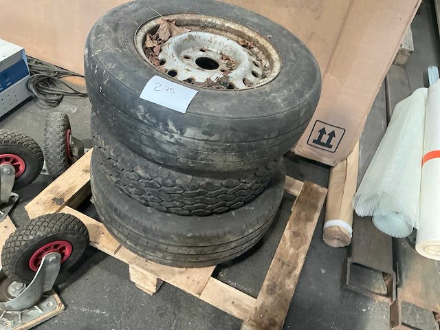 Diverse banden op velg (3x) - afbeelding 2 van  2