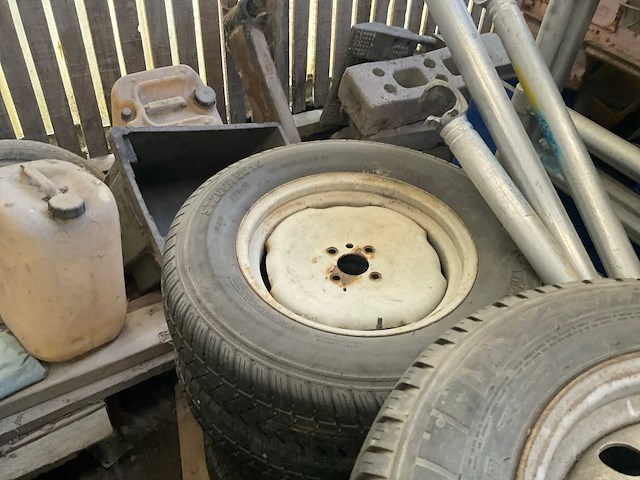 Diverse banden op velg (9x) - afbeelding 4 van  5