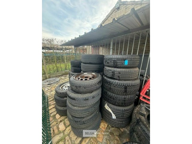 Diverse banden - afbeelding 2 van  3