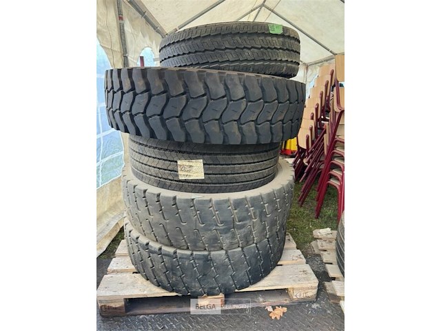 Diverse banden - afbeelding 1 van  13