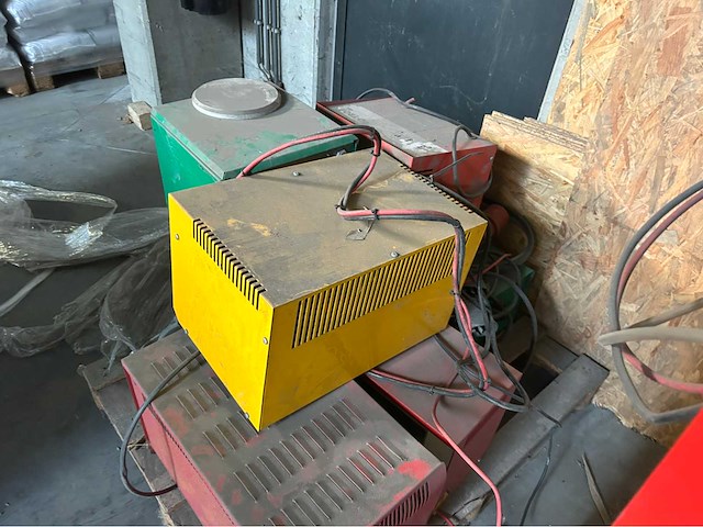 Diverse batterijladers (9x) - afbeelding 20 van  24