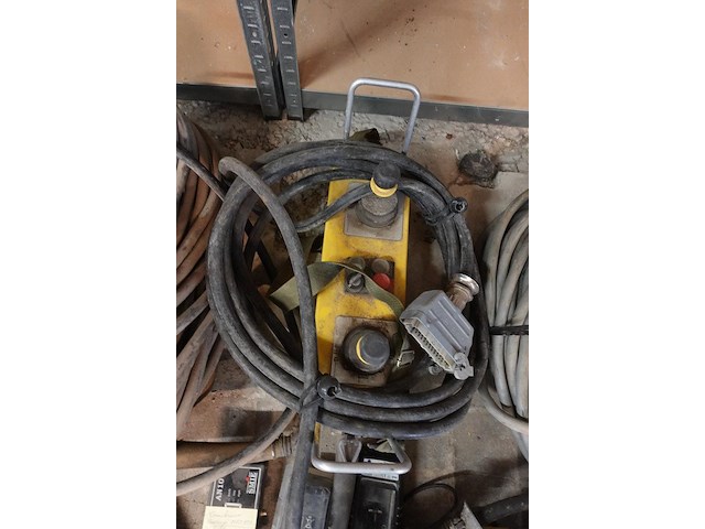 Diverse bedieningen torenkraan - afbeelding 3 van  6