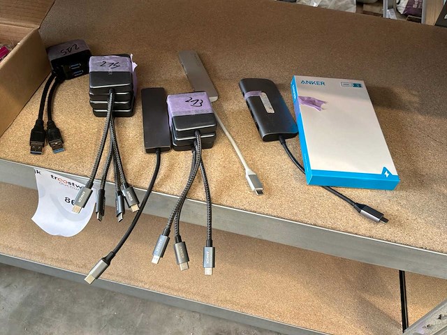 Diverse beeldschermadapters - afbeelding 2 van  4
