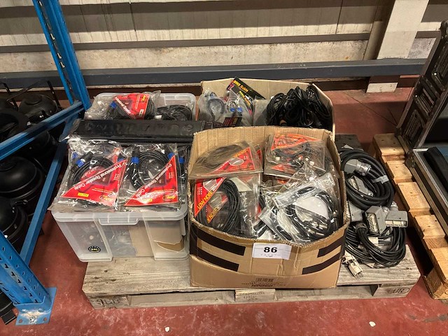 Diverse bekabeling - afbeelding 1 van  4