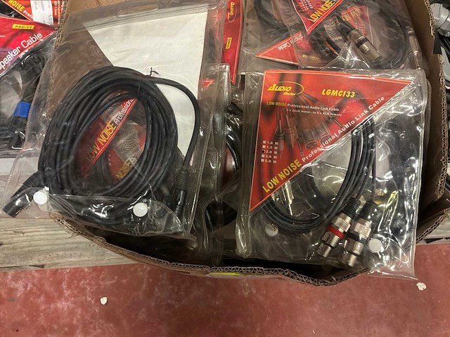 Diverse bekabeling - afbeelding 2 van  4