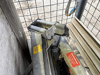 Diverse bekistingsmateriaal - afbeelding 5 van  5