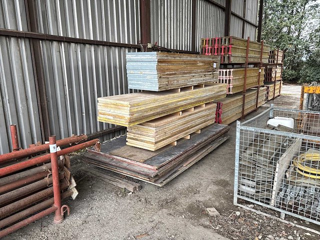 Diverse bekistingsplaten (50x) - afbeelding 1 van  5