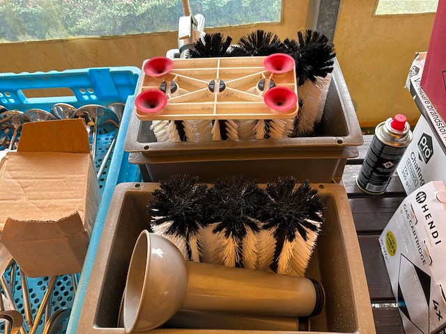 Diverse benodigdheden toog en tafel - afbeelding 2 van  12