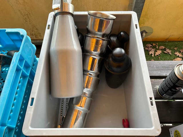 Diverse benodigdheden toog en tafel - afbeelding 3 van  12