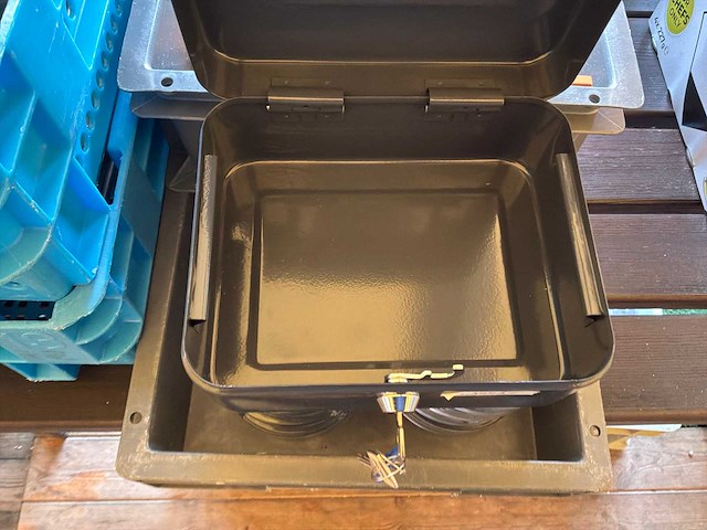 Diverse benodigdheden toog en tafel - afbeelding 6 van  12