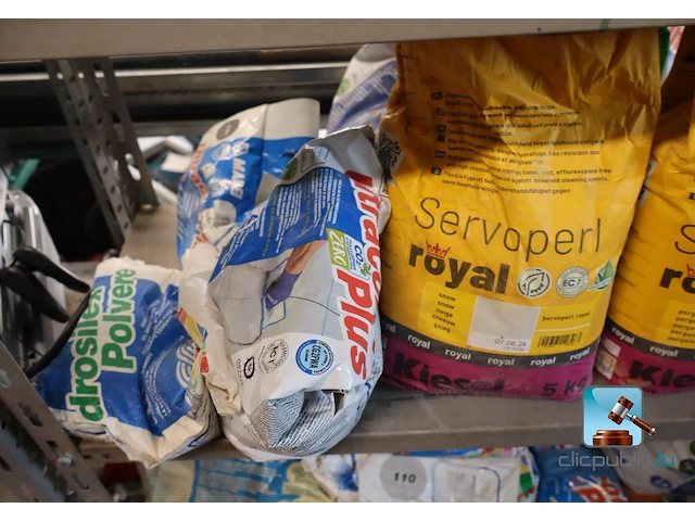 Diverse benodigdheden voor tegelzetters - afbeelding 2 van  24