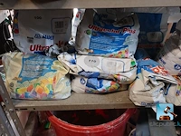 Diverse benodigdheden voor tegelzetters - afbeelding 5 van  24