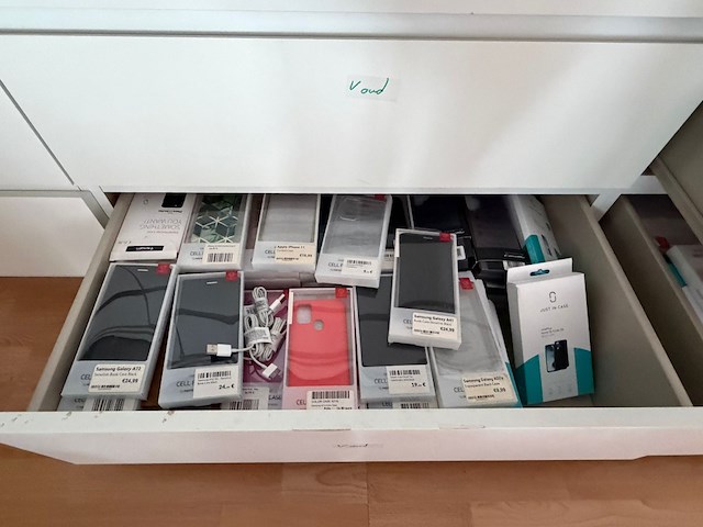 Diverse beschermhoezen voor gsm's en tablets - afbeelding 16 van  17