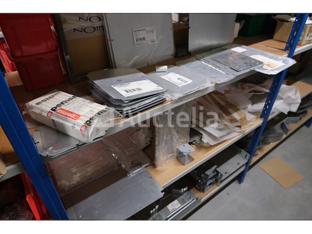 Diverse beslagen en bevestigingsmiddelen - afbeelding 6 van  31